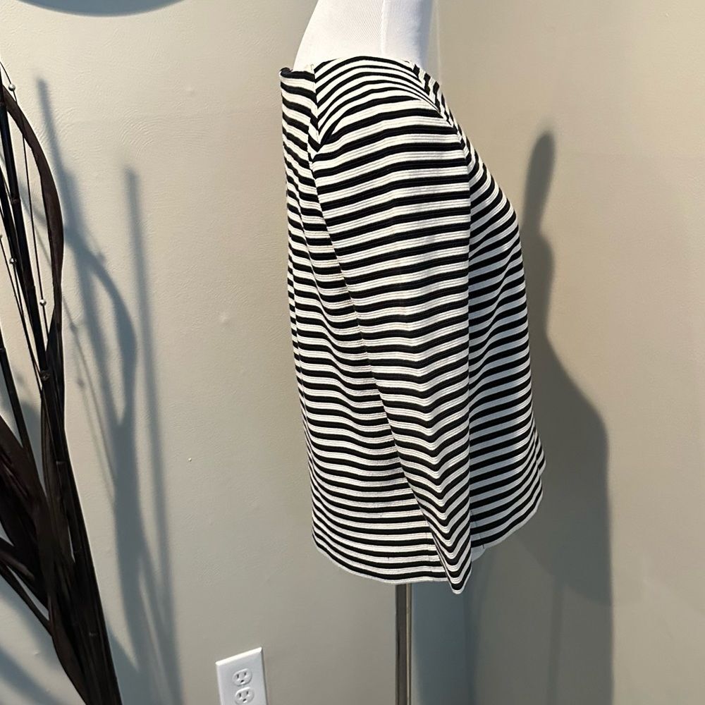 Madewell Black and White Striped Front Pocket Knit Top/Blouse Size M - Picture 4 of 7